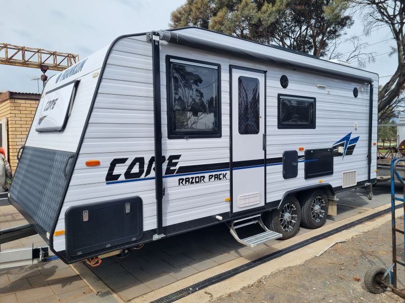 FRANKLIN CORE RAZOR   4 Berth With Bunks Ensuite 2017  **Onsite Hire Only