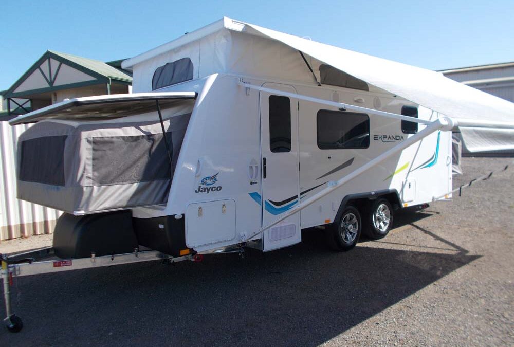 6/8 BERTH with Ensuite Jayco Expanda 2017 S824TFZ 1858.2 18 feet